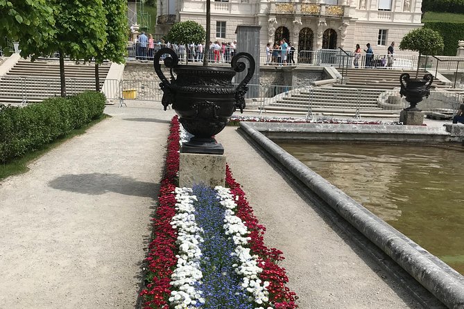 VIP Day Trip Neuschwanstein and Linderhof Castle from Munich - Schloss Linderhof: one hour with an English live guide
