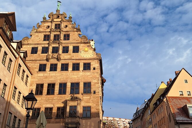 Walking tour Nuremberg - Where the Tour Really Starts: Schöner Brunnen and Hauptmarkt