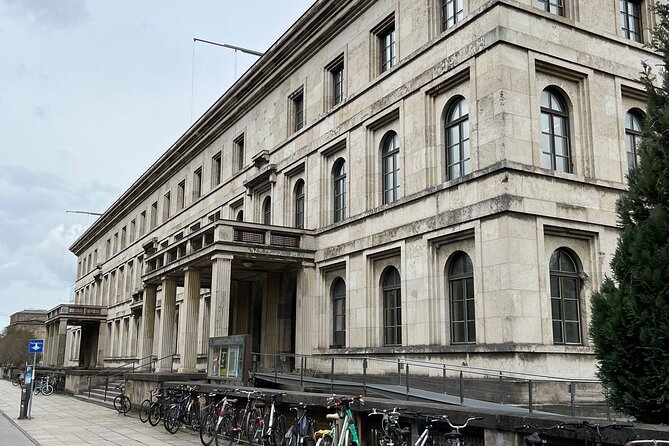 Walking Tour on Origins of Nazism in Munich - English - Stop 2: Staatliches Hofbräuhaus, Where the Nazi Base Formed