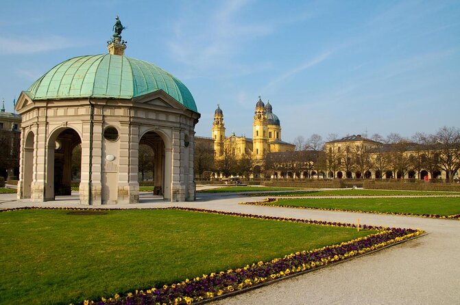 Walking Tour on Origins of Nazism in Munich - English - Stop 5: Odeonsplatz, A Key Munich Square