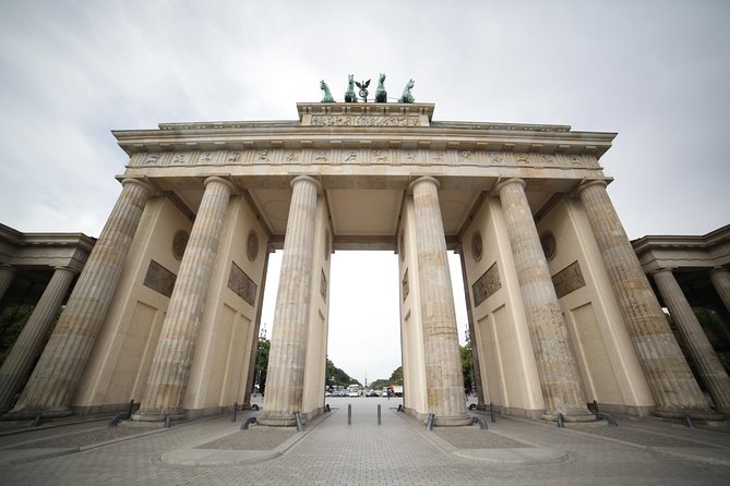 Warnemuende Shore Excursion: Private Berlin Tour - A private guide who can tailor the WWII and Cold War story
