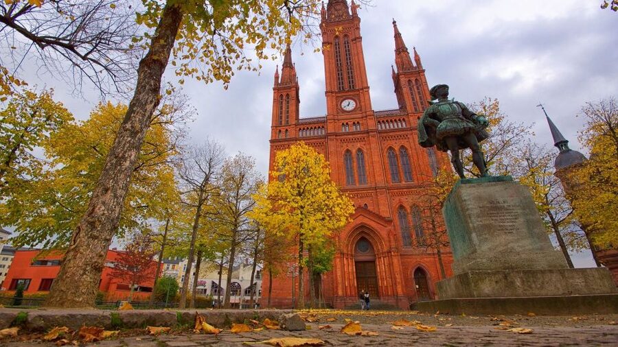 Wiesbaden: Private Walking Tour with a Guide - Wilhelm Street and Schiffchene: historic streets with everyday texture
