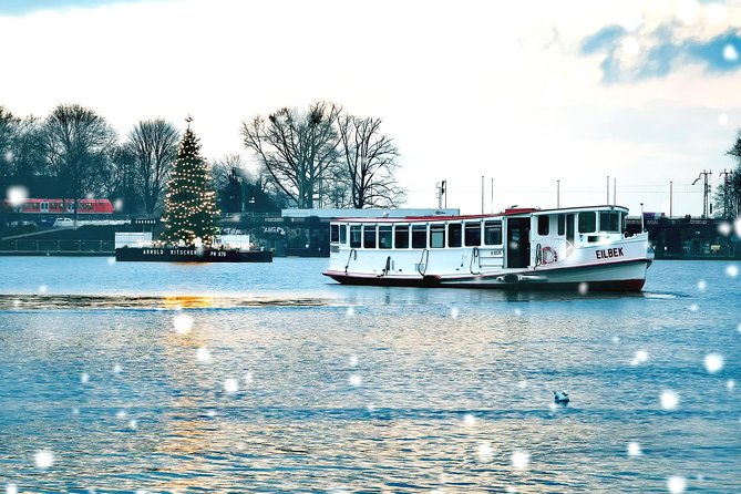 Winter Alster tour - Winter Alster Steamer: What the ride feels like at night