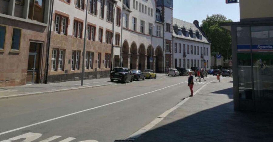 Worms: Historic Walking Tour With Heike - Reading Medieval Worms: Symbolism on Architecture and Iconography
