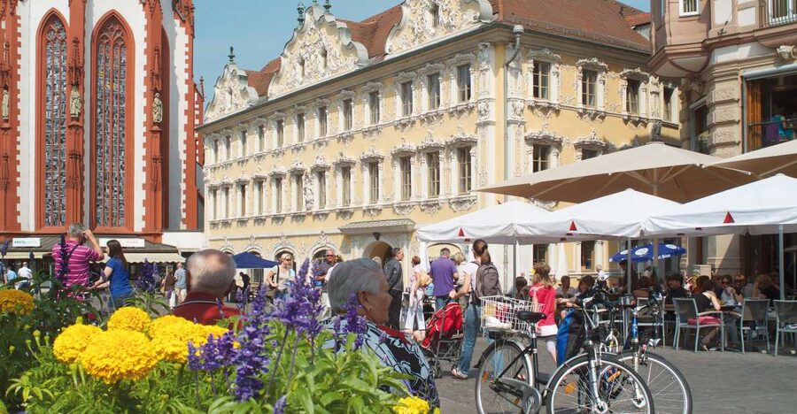Würzburg: Guided Walking Tour - St Mary’s Chapel and Grafeneckart: Gothic charm plus a quick architectural primer