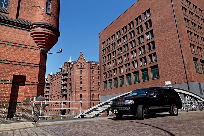 Your private 3-hour Hamburg driving tour with a former policeman - Price and group size: does it feel worth it?